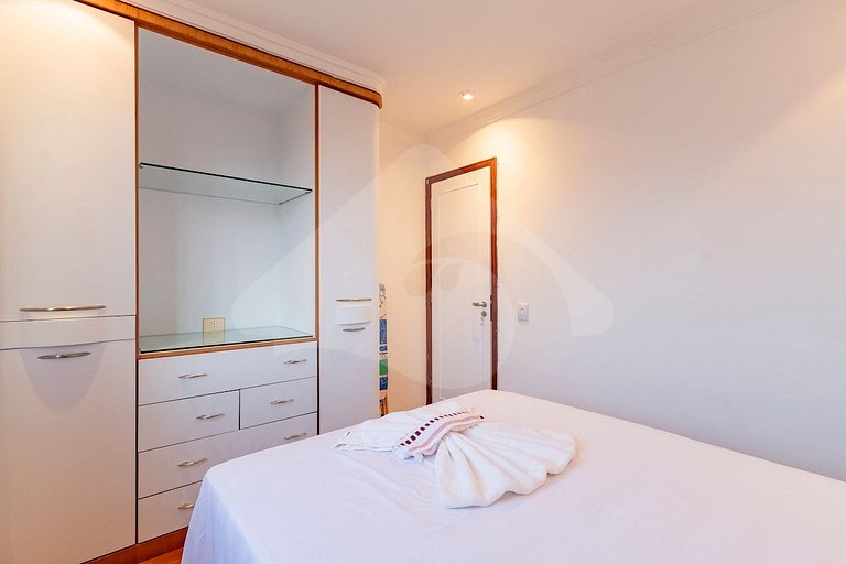 Aconchegante e reformado | Piscina e Quadra