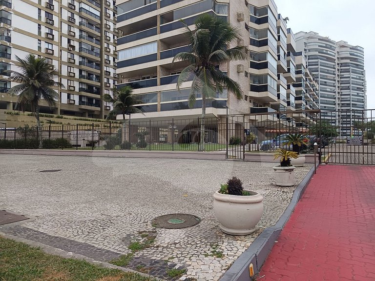 Beachfront: Luxury Duplex Penthouse with Gourmet Area in Bar