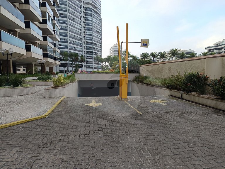 Em frente a Praia: Cobertura Duplex de Luxo com Espaço Gourm