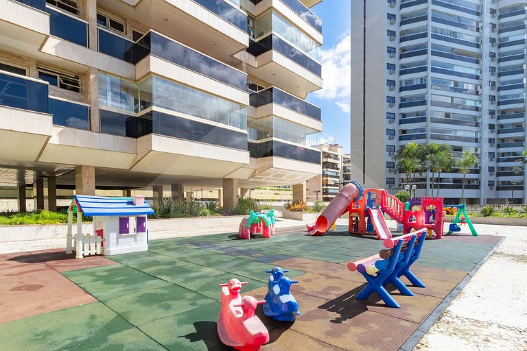 Beachfront: Luxury Duplex Penthouse with Gourmet Area in Bar