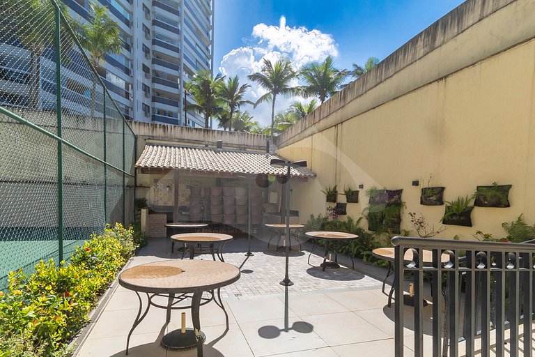 Vista da Praia: Duplex de Luxo com Espaço Gourmet