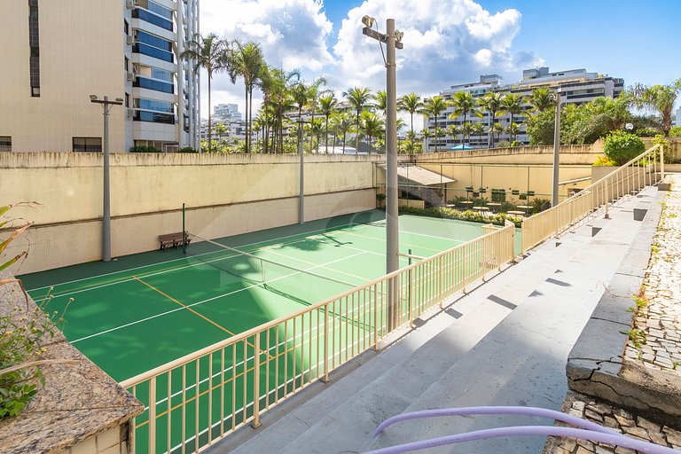 Em frente a Praia: Cobertura Duplex de Luxo com Espaço Gourm