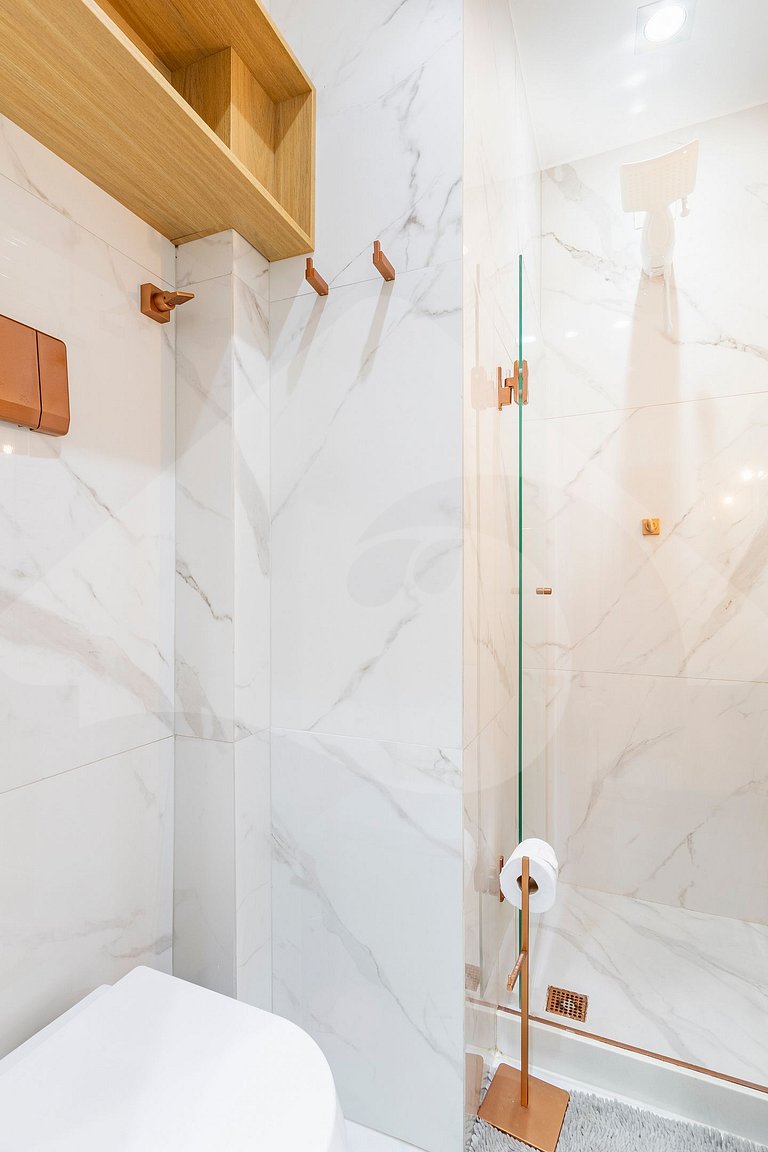 Modern, Renovated & Cozy | Walk Everywhere