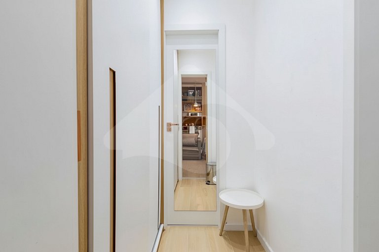 Modern, Renovated & Cozy | Walk Everywhere