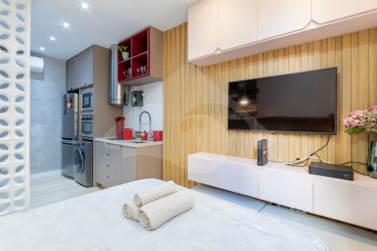 Modern, Renovated & Cozy | Walk Everywhere