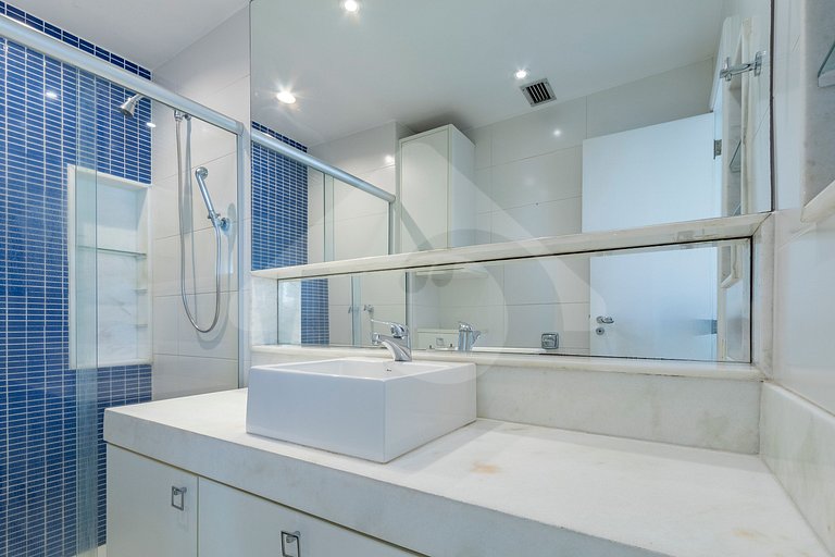 Fully equipped for your baby! Office and Garage