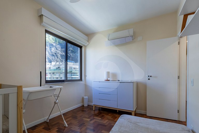 Fully equipped for your baby! Office and Garage