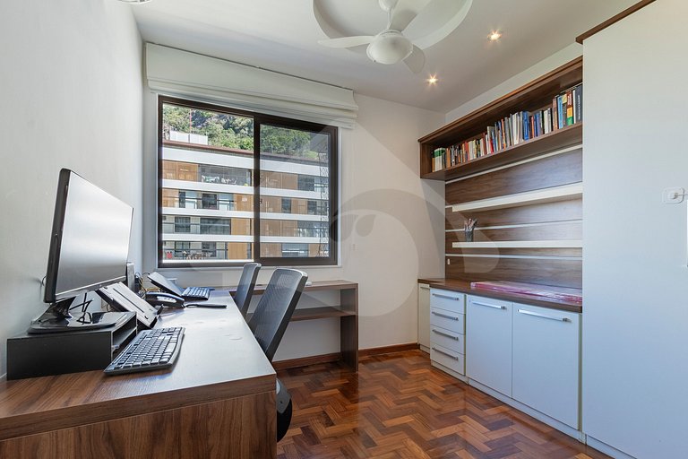 Todo equipado para seu bebê! Escritório e Garagem