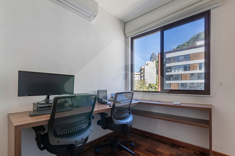 Fully equipped for your baby! Office and Garage