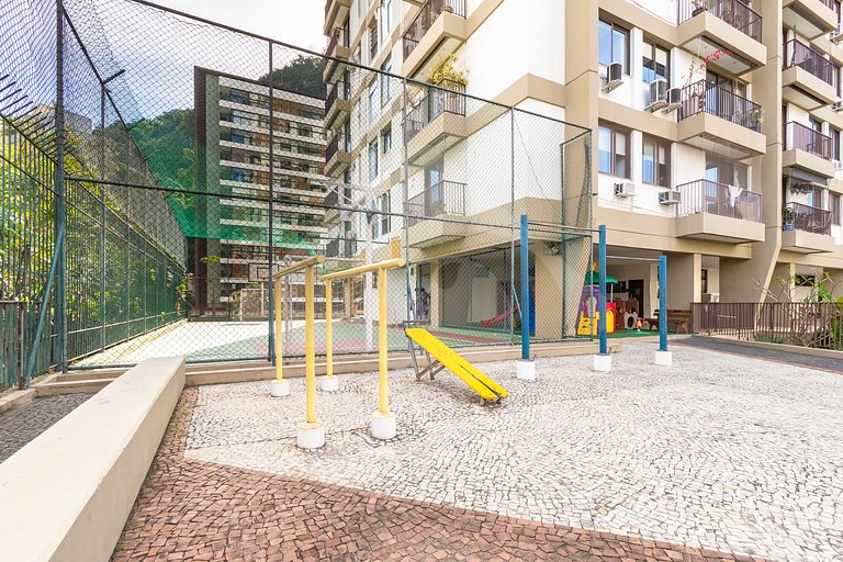 Fully equipped for your baby! Office and Garage