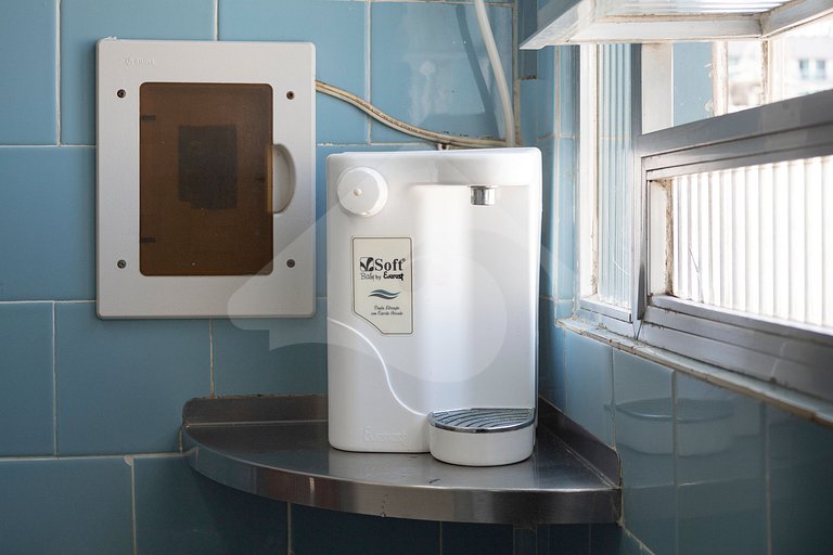 5 min do metro | Charme clássico a 100 m da praia