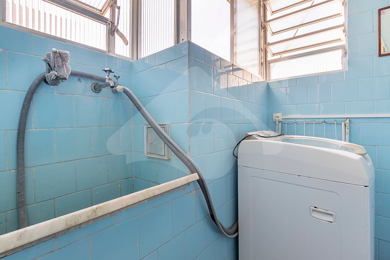 5 min to subway | Classic charm by beach