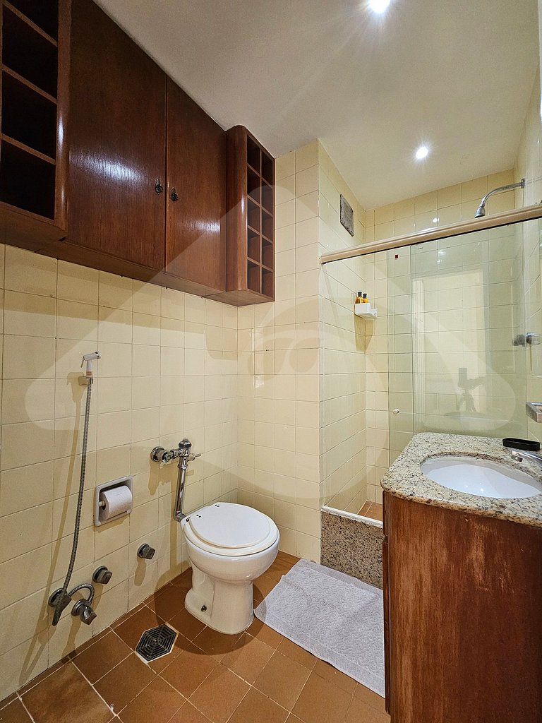 5 min walk from the subway | Spacious and Cozy