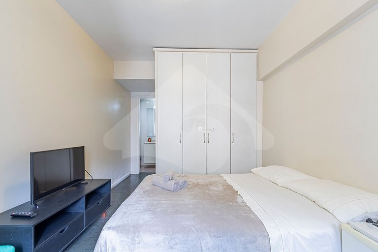 Copa Posto 4 | Suíte em Hotel c/ Hidro e Academia