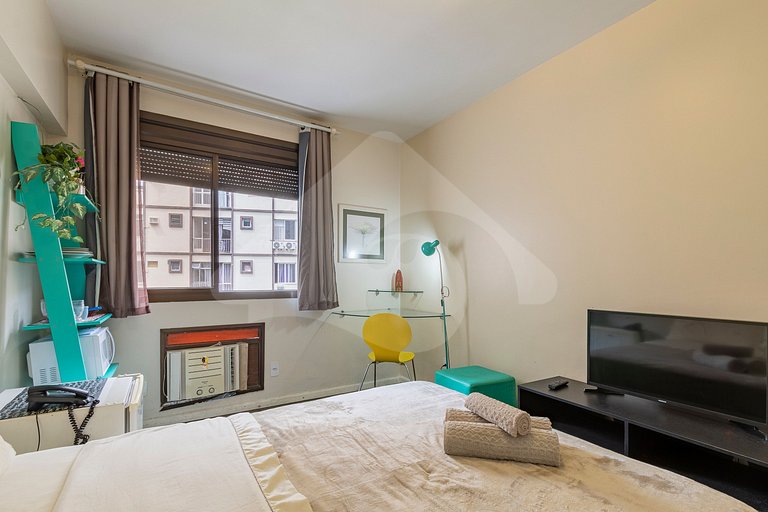 Copacabana Beach | Hotel Suite with Jacuzzi & Gym