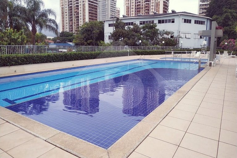 Linda Vista c/ Varanda e Banheira a 8 min da praia