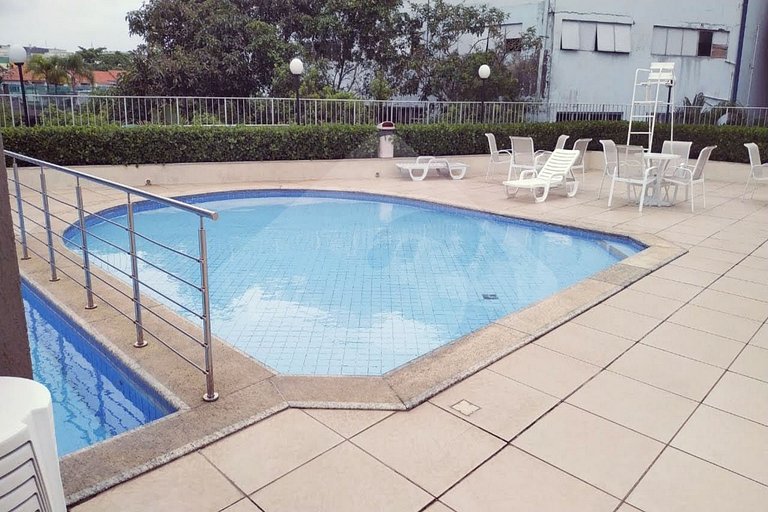 Ocean View w/ Balcony & Tub – 8-min walk to Beach