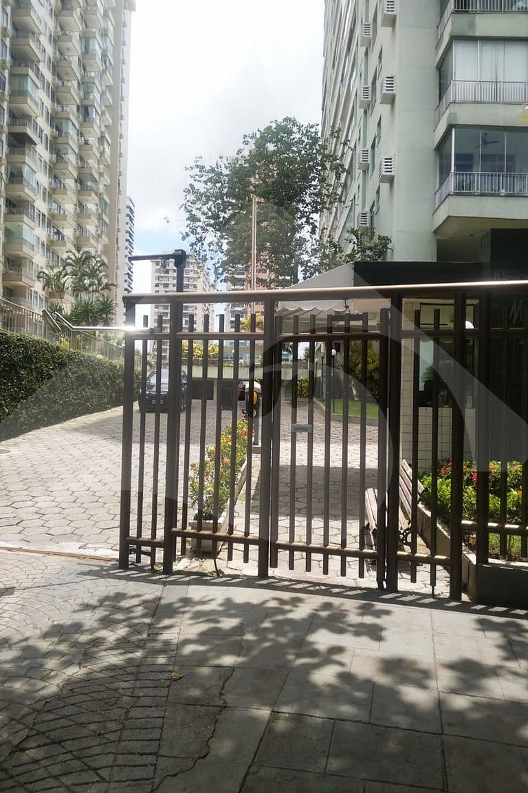 Vista al Mar c/ Balcón y Tina – 8 min de la Playa