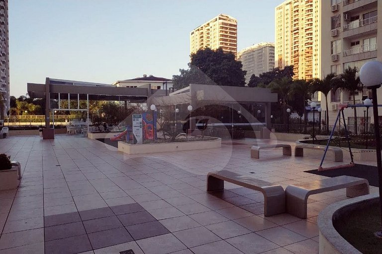 Linda Vista c/ Varanda e Banheira a 8 min da praia