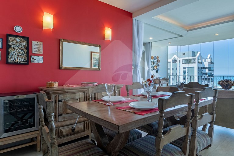 Cobertura Duplex: Praia a 10 min & Vista Incrível