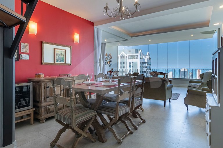 Cobertura Duplex: Praia a 10 min & Vista Incrível