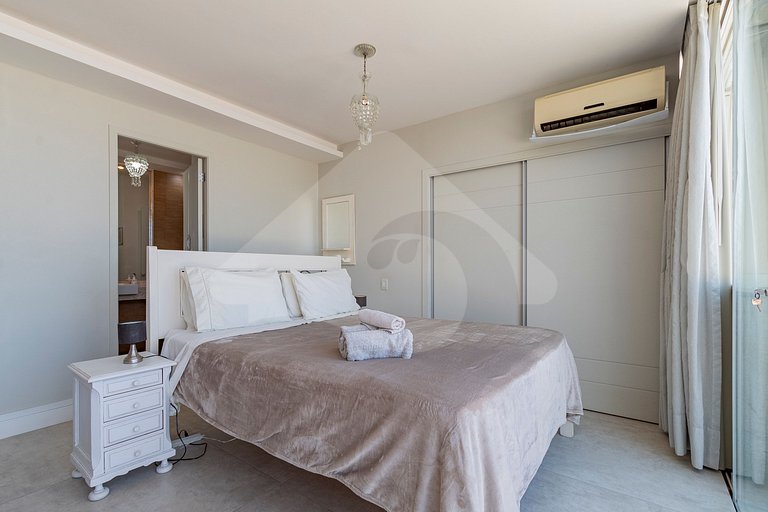 Cobertura Duplex: Praia a 10 min & Vista Incrível