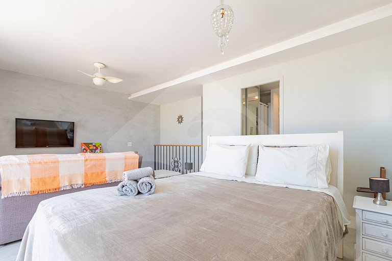 Cobertura Duplex: Praia a 10 min & Vista Incrível