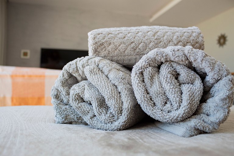 Cobertura Duplex: Praia a 10 min & Vista Incrível