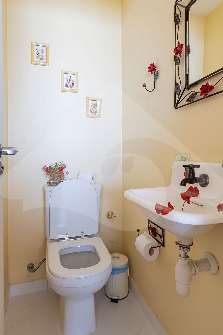 Cobertura Duplex: Praia a 10 min & Vista Incrível