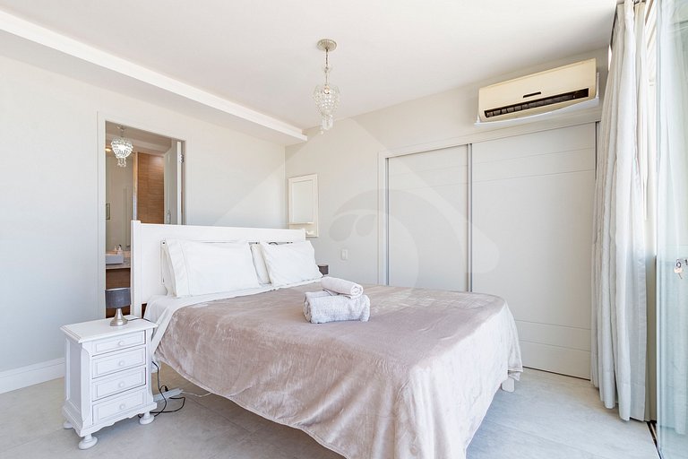 Cobertura Duplex: Praia a 10 min & Vista Incrível