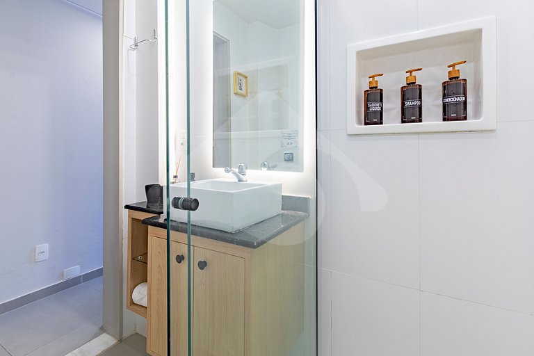 2-min walk from Copacabana beach |Cozy & Renovated