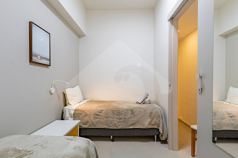 2-min walk from Copacabana beach |Cozy & Renovated