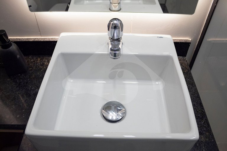 2-min walk from Copacabana beach |Cozy & Renovated