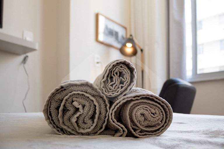 2-min walk from Copacabana beach |Cozy & Renovated