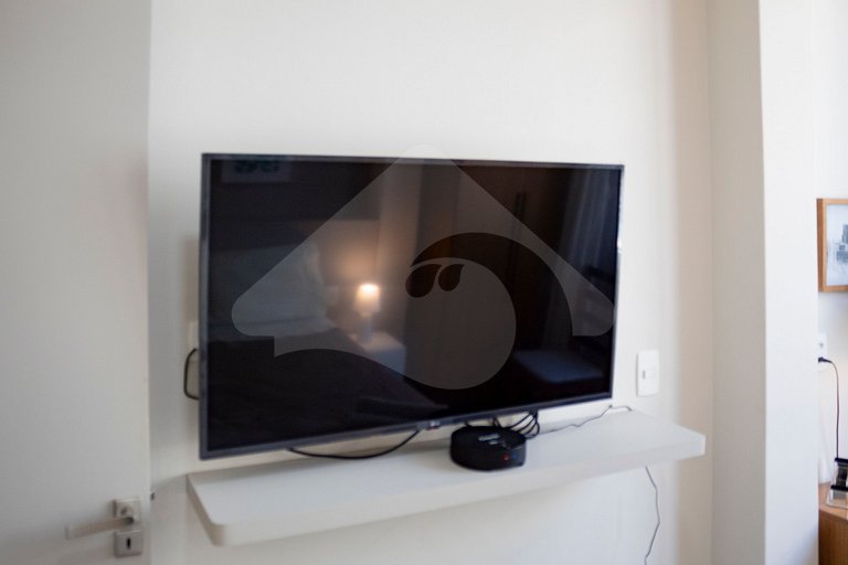 2-min walk from Copacabana beach |Cozy & Renovated