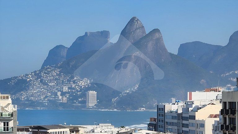 A poucos passos da Praia de Ipanema & Arpoador