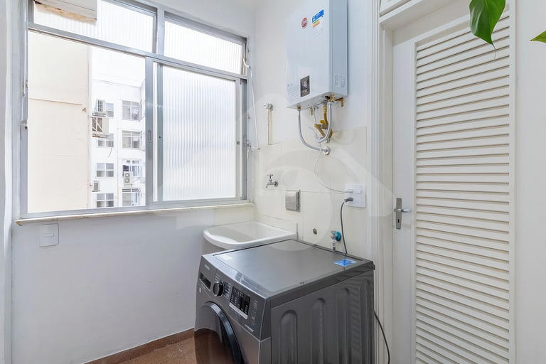 3 min from Ipanema Beach | Spacious and Airy