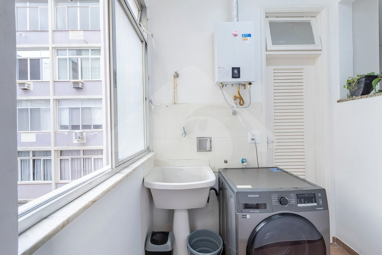 3 min from Ipanema Beach | Spacious and Airy