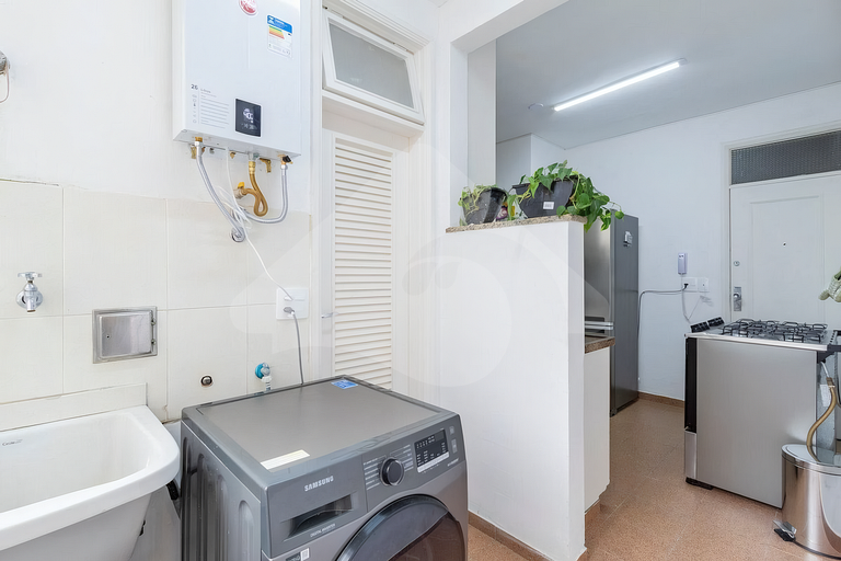 3 min from Ipanema Beach | Spacious and Airy