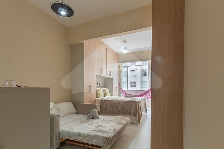 2-min walk from Copacabana Beach |Cozy & Renovated