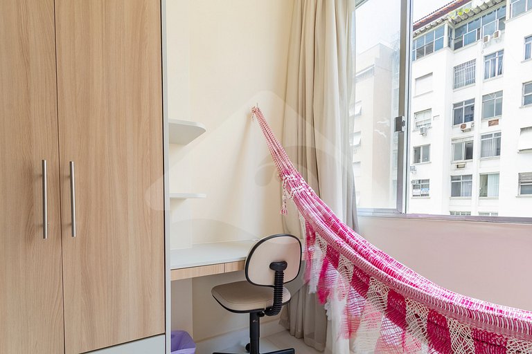 2-min walk from Copacabana Beach |Cozy & Renovated