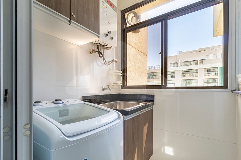 Retreat between Copa & Ipanema, unique view