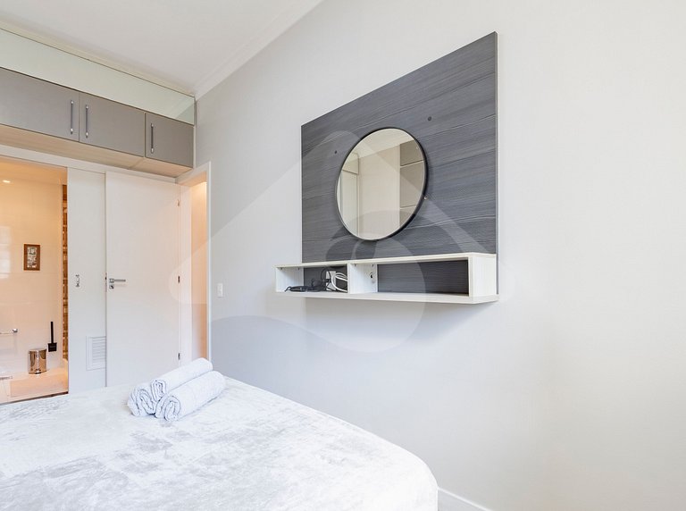 Retreat between Copa & Ipanema, unique view