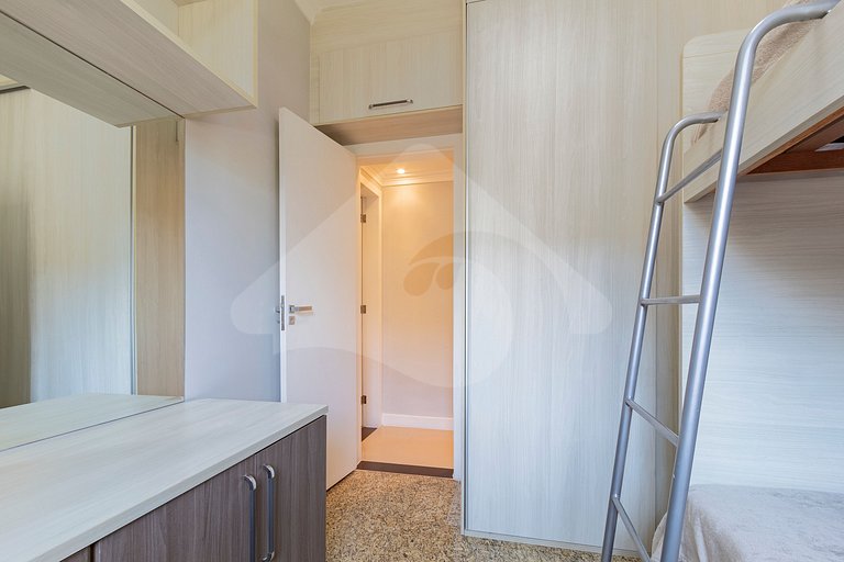 Seu refúgio entre Copa e Ipanema com vista única.