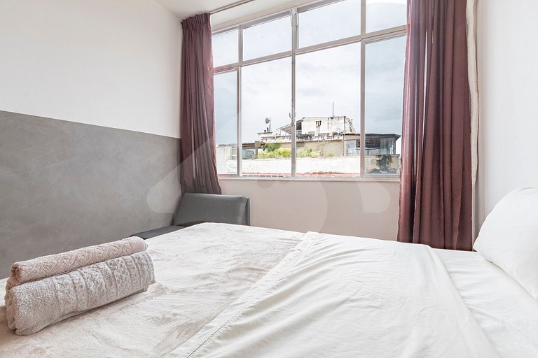 Depto cerca Selarón y Metro | Compacto y Funcional