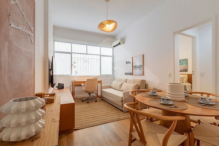 7 min walk to Copa Beach | Beautiful & Renovated