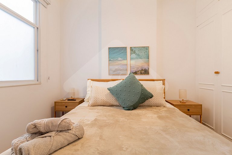 7 min walk to Copa Beach | Beautiful & Renovated