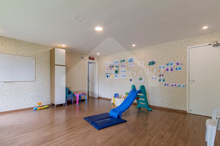 Condo Four Seasons Residence Service