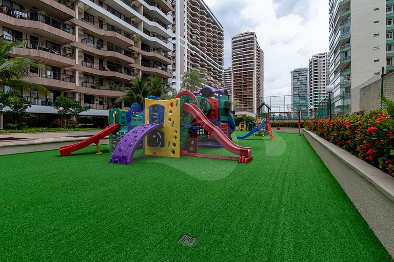 Condo Four Seasons Residence Service