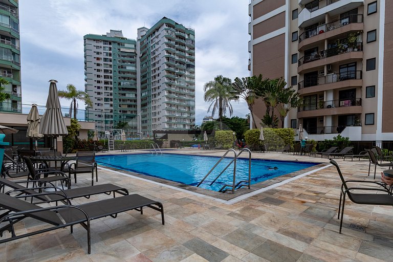 Condo Four Seasons Residence Service